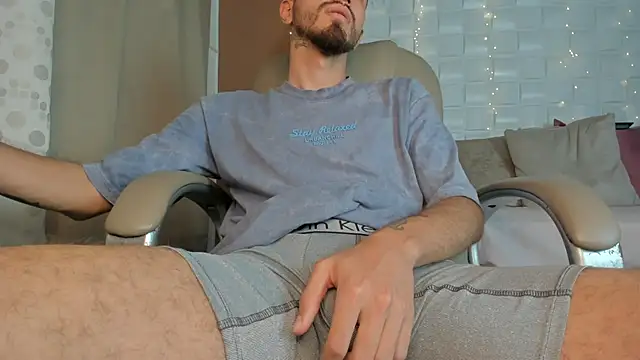 sam_bisex - Sam_bisex's free webcam - UK Sex Cams