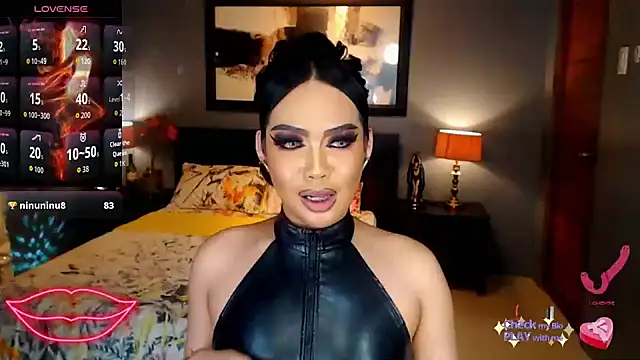 fridahumphrey (T teen) - WHOS HUNGRY? KNEEL AND I'LL FEED YOU!💦