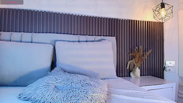 SHANONCLARK live sex cam