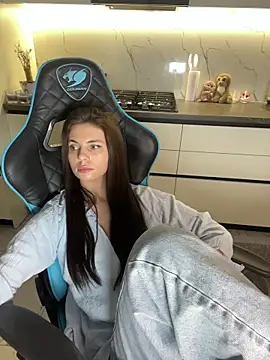 curlylara - CurlyLara's free webcam - UK Sex Cams