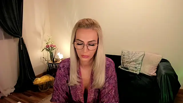 _solar_criss_ - _solar_criss_'s free webcam - UK Sex Cams