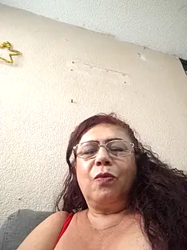 Webcam Model (Kamila70)  is live.Free join now!