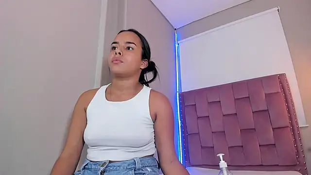 roxy_stonee - Roxy_Stonee's free webcam