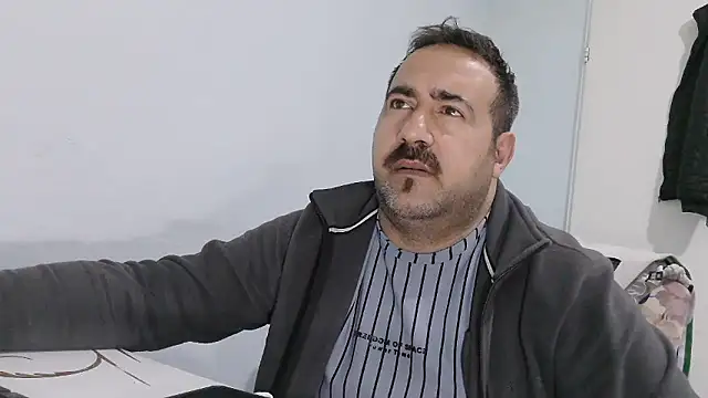 mio_jaks (Ask my age) - Does anyone want sperm? :wanker: