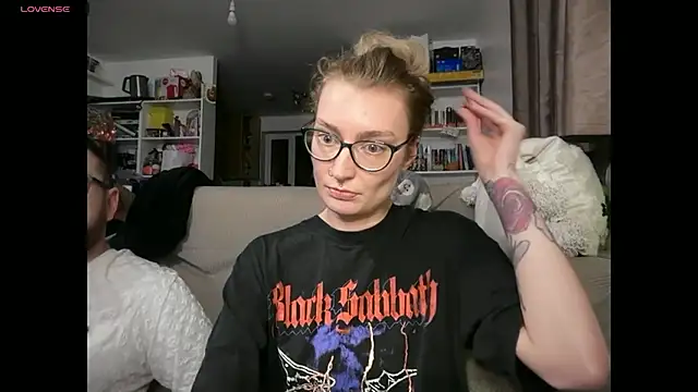 harleyblair (Ask my age) - top off