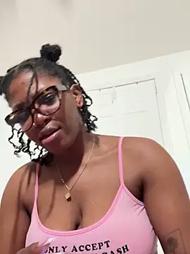 mochamimi Live Webcam on Stripchat