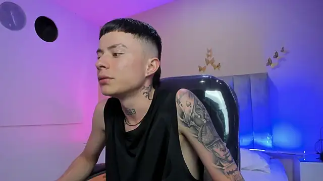 nascary_fox (M twink) - show spank x5 + foreskin