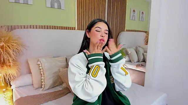 CristalMayson live sex cam