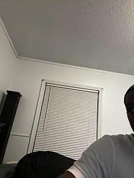 pussyeater_- - Pussyeater_-'s free webcam - UK Sex Cams