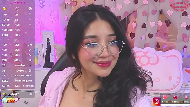 mariana_tay1 - MARIANA_TAY1's free webcam - UK Sex Cams