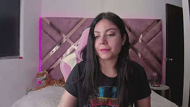 tigerbaby_ - Tigerbaby_'s free webcam - UK Sex Cams