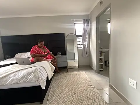 misslola27 - MissLola27's free webcam - UK Sex Cams