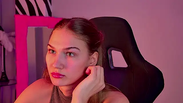 sweet_emilya - Sweet_Emilya's free webcam