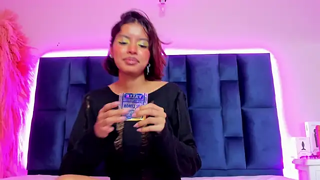 grishamochka - GrishaMochka's free webcam