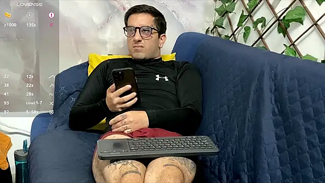 doug_master - Doug_Master's free webcam