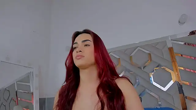 Alexandra_fire69x