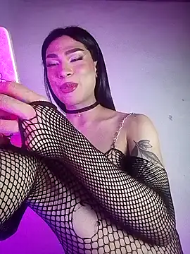 Soyshelly Live Webcam on Stripchat