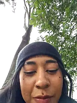 zafiro_glow - Zafiro_glow's free webcam - UK Sex Cams