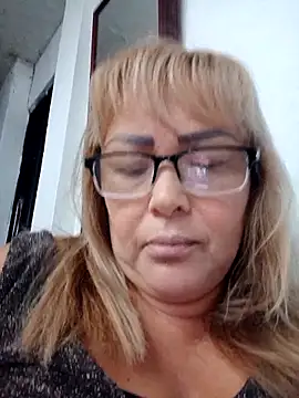 Webcam Model (Ana202610)  is live.Free join now!