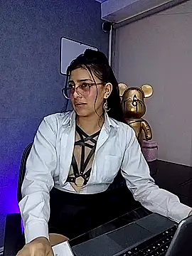 jaade_doll - Jaade_doll's free webcam