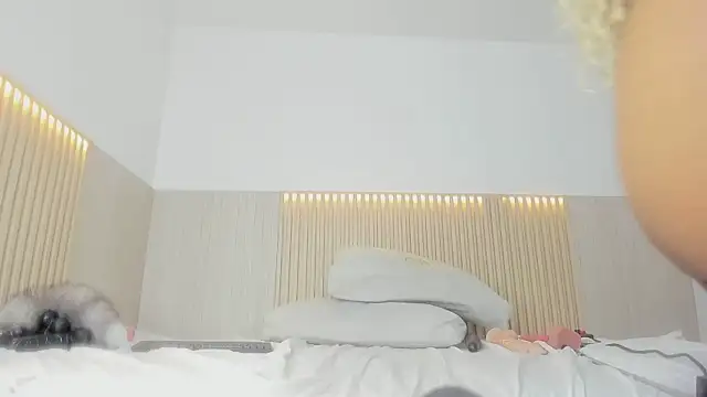 violetta_becker - Violetta_becker's free webcam - UK Sex Cams