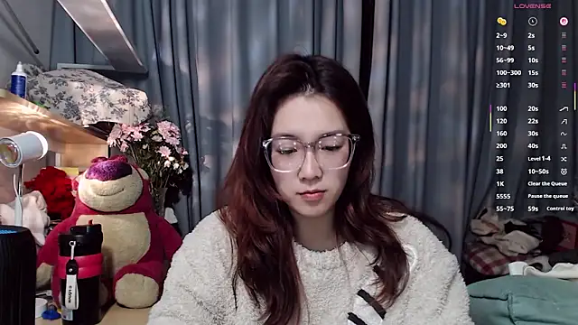 xueli1902 - XueLi1902's free webcam