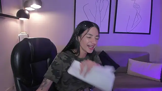 hannahjamesx - HannahJamesX's free webcam - UK Sex Cams