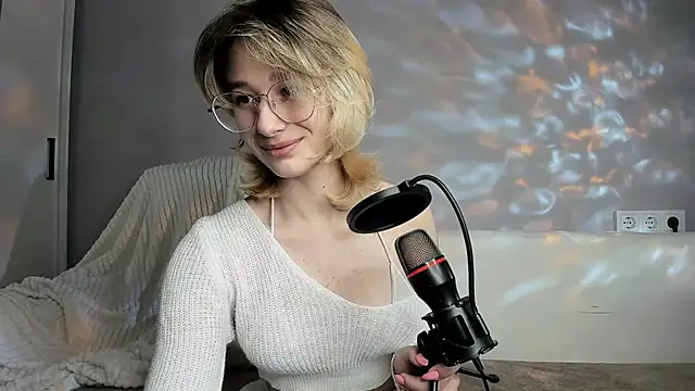 silva-tailll - Silva-Tailll's free webcam - UK Sex Cams