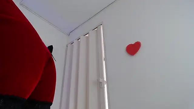 carolineaikos - CarolineAikos's free webcam - UK Sex Cams