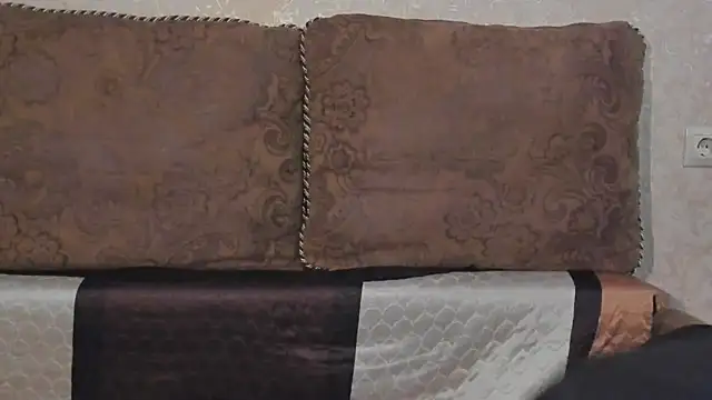 love_lina_muuur - Love_lina_muuur's free webcam - UK Sex Cams