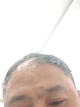 wanggang880903 (Ask my age) - 脱光衣服