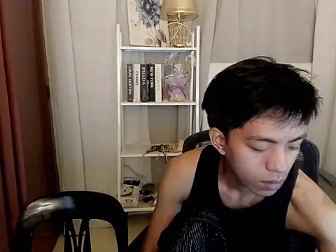 davincihugecock - Davincihugecock's free webcam - UK Sex Cams