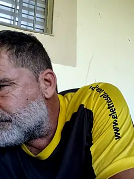 Peludo173317's live cam