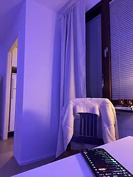 dirtymind30 (F young) - See me sit naked  😏