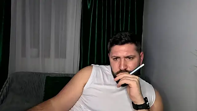 gold_alpha_boy - Gold_Alpha_Boy's free webcam