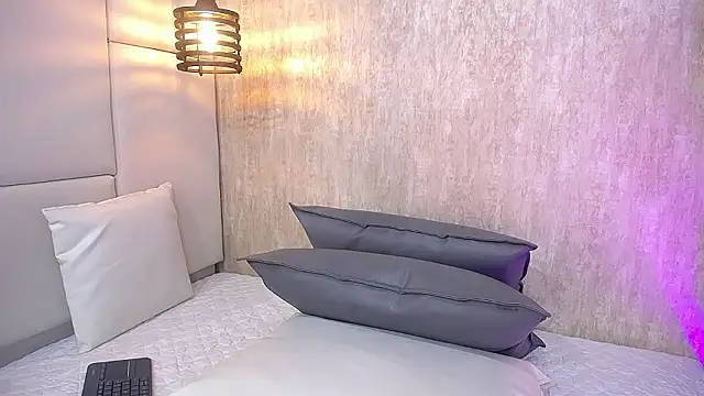 hisoka_011 - Hisoka_011's free webcam - UK Sex Cams