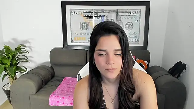 lucianamoreau - LucianaMoreau's free webcam - UK Sex Cams