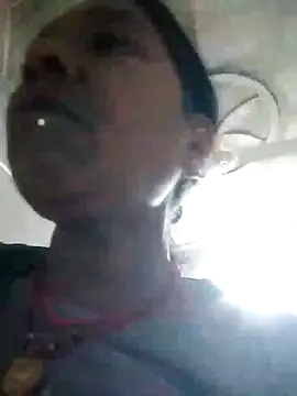 loomaraj - Loomaraj's free webcam - UK Sex Cams