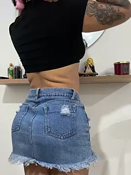 Pretty_Isadora live sex cam