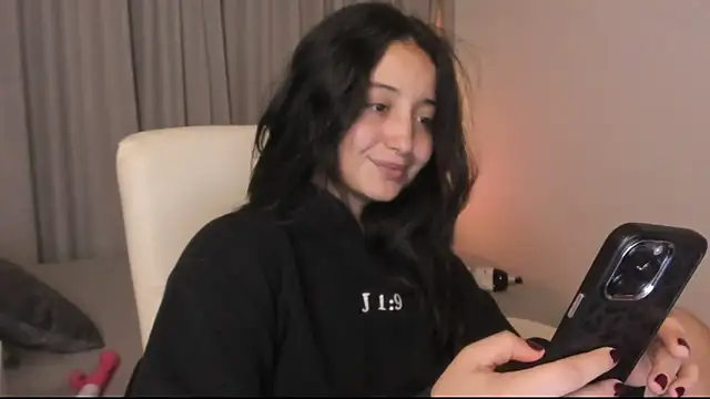 ali_itcaduu - Ali_itcaduu's free webcam - UK Sex Cams