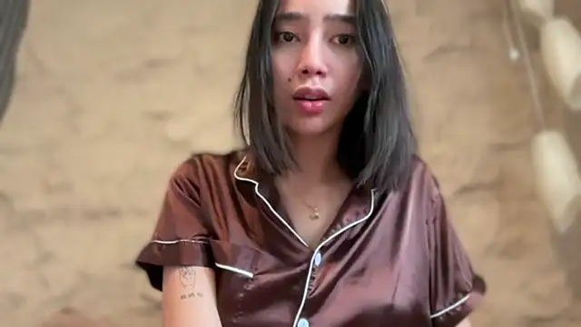 GenesisCastillano live sex cam