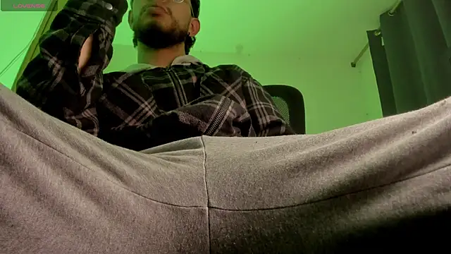 s_sven03 - S_sven03's free webcam