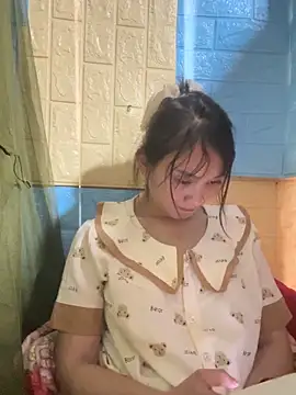 lucky-baby077 - Lucky-baby077's free webcam