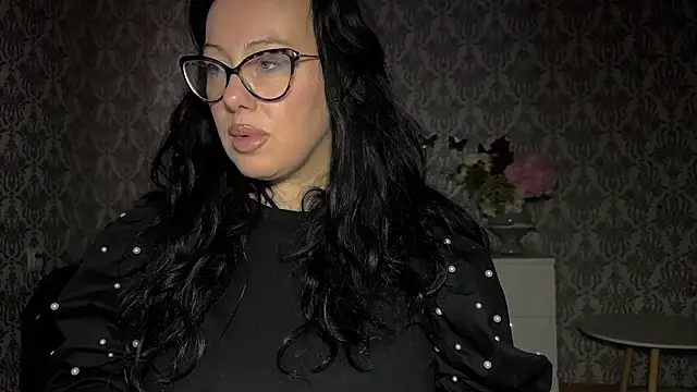 annaann_milf - AnnaAnn_Milf's free webcam - UK Sex Cams