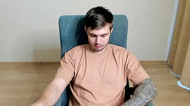 maks_wolfis live sex cam