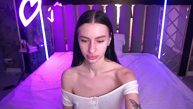 Snow Whiteee X (Snow_WhiteeeX)