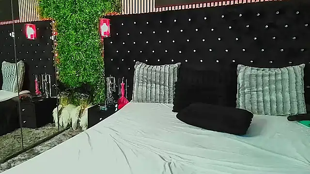 inannastar (F milf) - put some honey on me...make me sweet