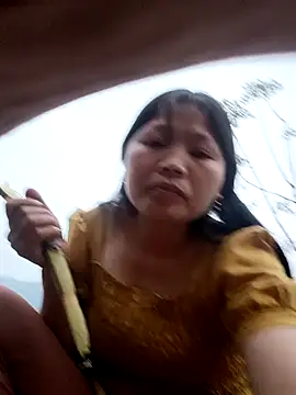 bree-zz - Bree-zz's free webcam