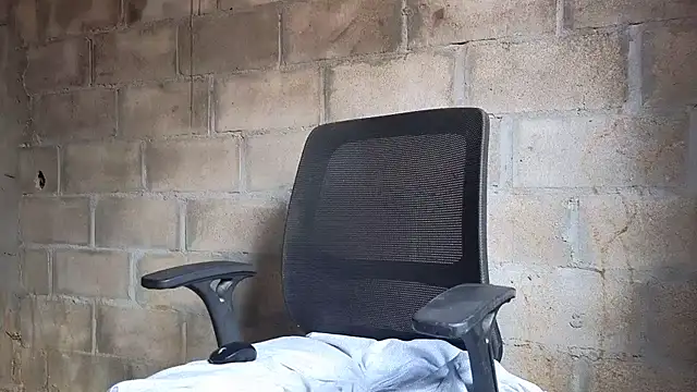 nzanizy - Nzanizy's free webcam