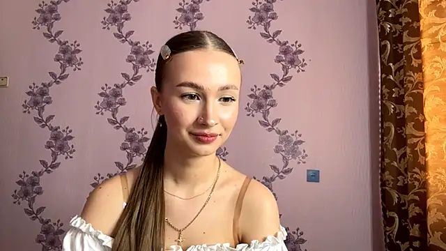 laciehelaire - LacieHelaire's free webcam